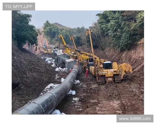 挖掘机高科技园区地下管网布线